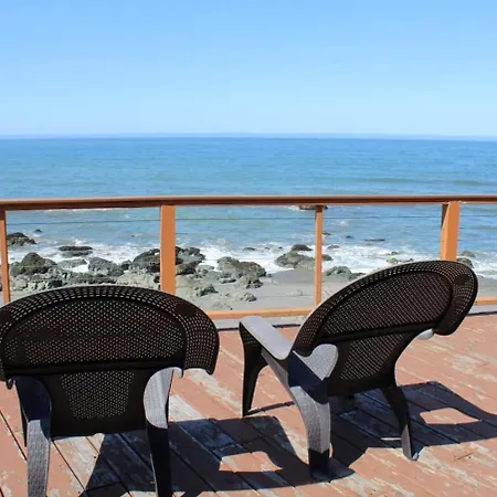 Ocean Front Cabin 16, Jacuzzi & Incredible Views
